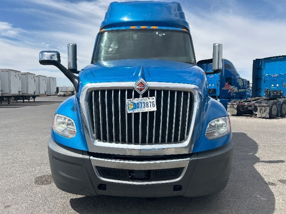 Sleeper Tractor-Heavy Duty Tractors-International-2021-LT625-El Paso-TX-784,647\n\t\tmiles-$ 33,500 - Image 2