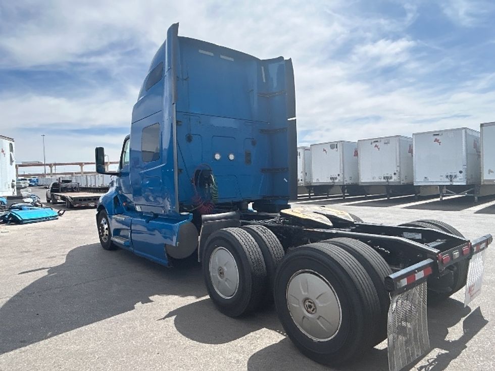 Sleeper Tractor-Heavy Duty Tractors-International-2021-LT625-El Paso-TX-784,647\n\t\tmiles-$ 33,500 - Image 5