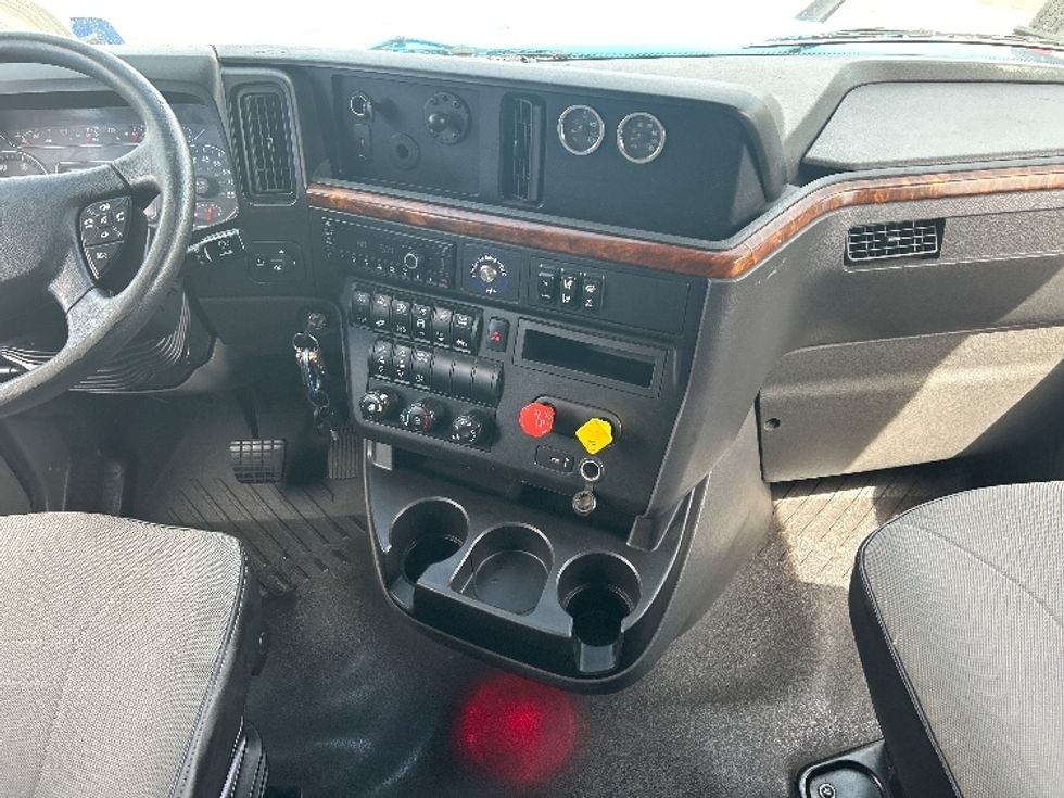 Sleeper Tractor-Heavy Duty Tractors-International-2021-LT625-El Paso-TX-785,028\n\t\tmiles-$ 33,500 - Image 12