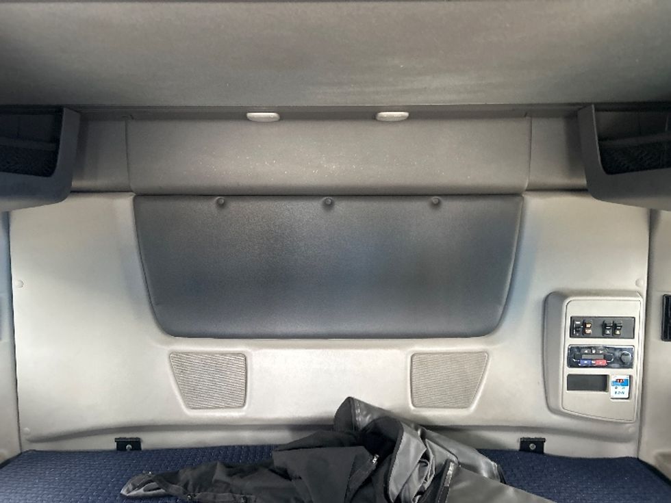 Sleeper Tractor-Heavy Duty Tractors-International-2021-LT625-El Paso-TX-785,028\n\t\tmiles-$ 33,500 - Image 16