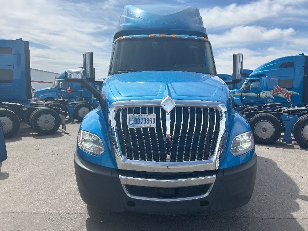 Sleeper Tractor-Heavy Duty Tractors-International-2021-LT625-El Paso-TX-785,028\n\t\tmiles-$ 33,500 - Image 2