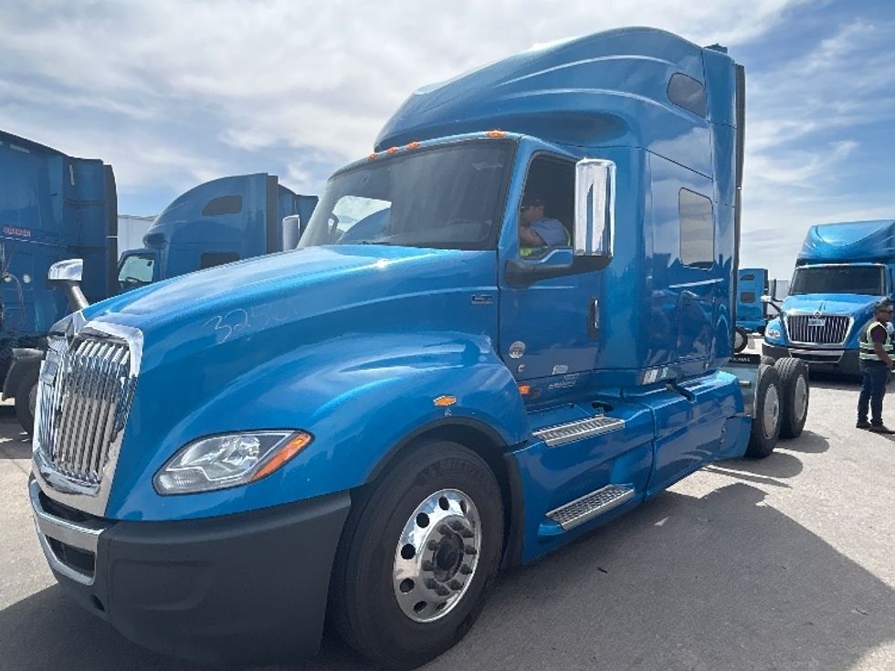 Sleeper Tractor-Heavy Duty Tractors-International-2021-LT625-El Paso-TX-785,028\n\t\tmiles-$ 33,500 - Image 3
