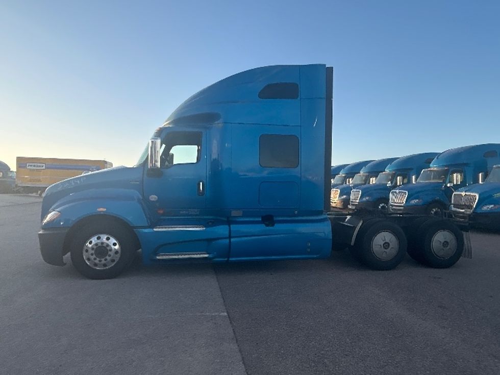 Sleeper Tractor-Heavy Duty Tractors-International-2021-LT625-El Paso-TX-785,240\n\t\tmiles-$ 30,750 - Image 4