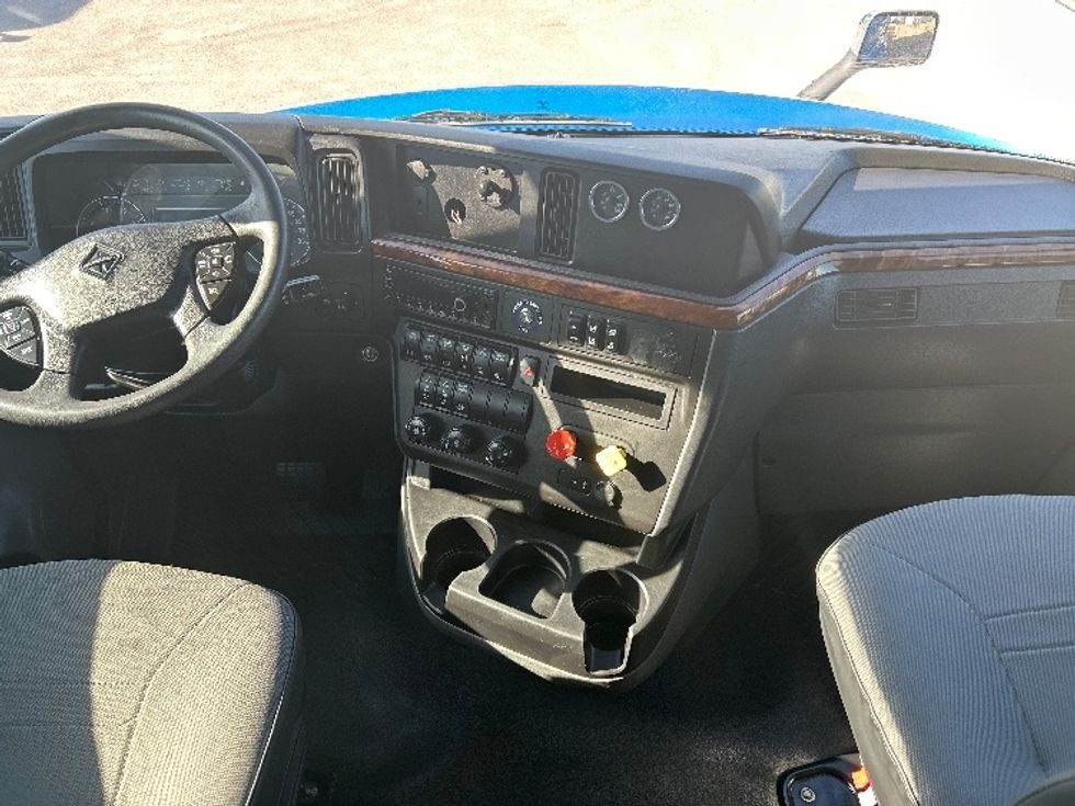 Sleeper Tractor-Heavy Duty Tractors-International-2021-LT625-El Paso-TX-786,304\n\t\tmiles-$ 27,750 - Image 12