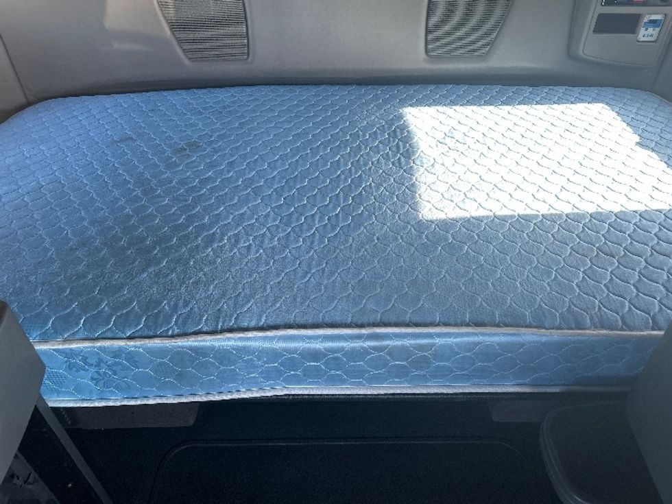 Sleeper Tractor-Heavy Duty Tractors-International-2021-LT625-El Paso-TX-786,304\n\t\tmiles-$ 27,750 - Image 17