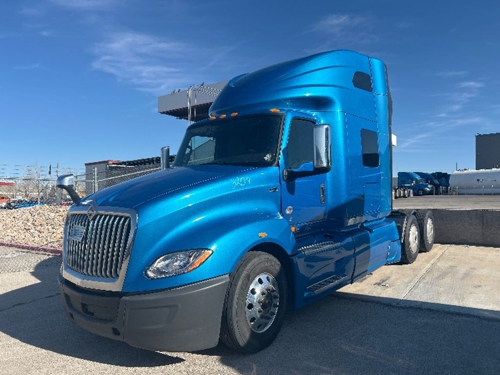 Sleeper Tractor-Heavy Duty Tractors-International-2021-LT625-El Paso-TX-786,304\n\t\tmiles-$ 27,750 - Image 3