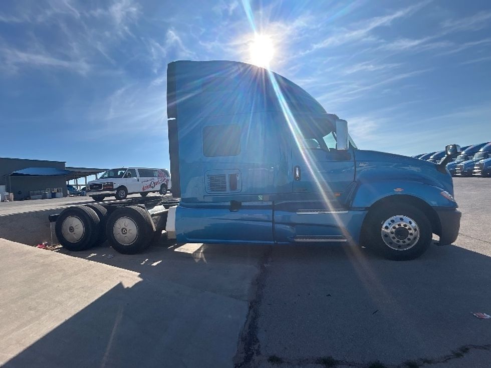 Sleeper Tractor-Heavy Duty Tractors-International-2021-LT625-El Paso-TX-786,304\n\t\tmiles-$ 27,750 - Image 8