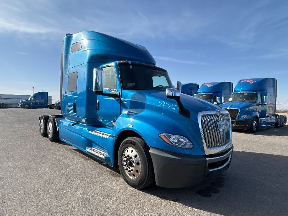 Sleeper Tractor-Heavy Duty Tractors-International-2021-LT625-El Paso-TX-788,073\n\t\tmiles-$ 32,500 - Image 1
