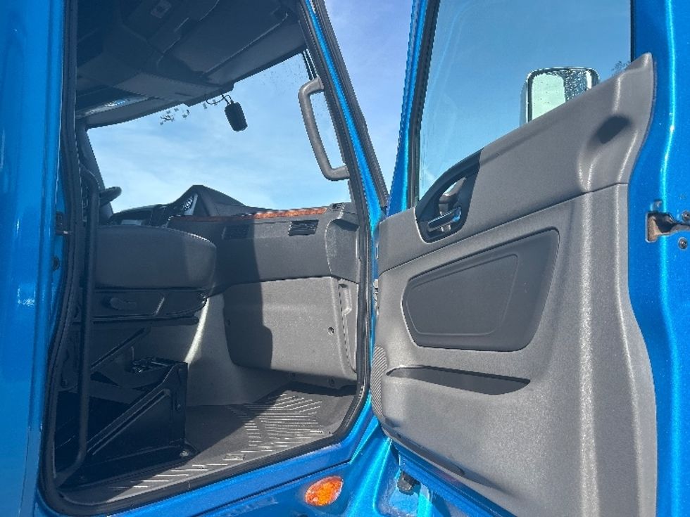 Sleeper Tractor-Heavy Duty Tractors-International-2021-LT625-El Paso-TX-788,073\n\t\tmiles-$ 32,500 - Image 13