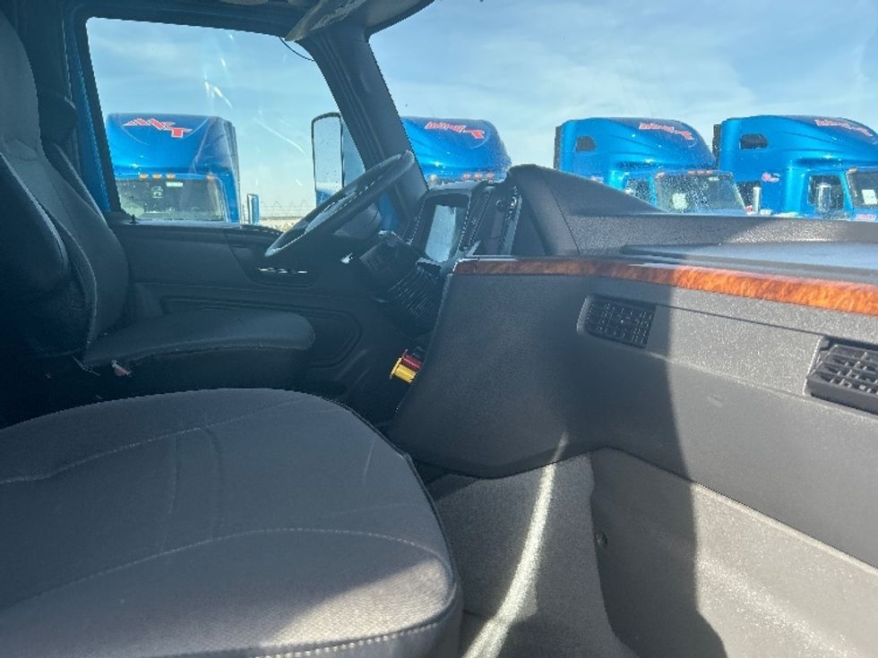 Sleeper Tractor-Heavy Duty Tractors-International-2021-LT625-El Paso-TX-788,073\n\t\tmiles-$ 32,500 - Image 15