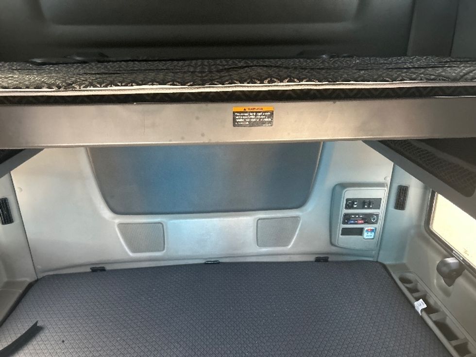 Sleeper Tractor-Heavy Duty Tractors-International-2021-LT625-El Paso-TX-788,073\n\t\tmiles-$ 32,500 - Image 16