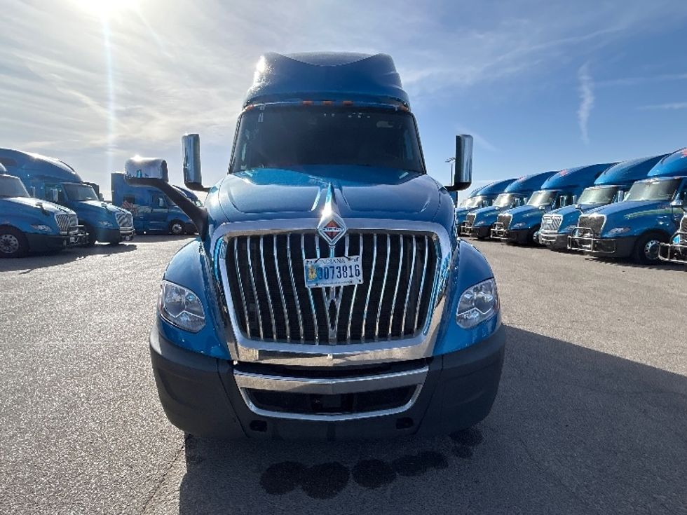 Sleeper Tractor-Heavy Duty Tractors-International-2021-LT625-El Paso-TX-788,073\n\t\tmiles-$ 32,500 - Image 2