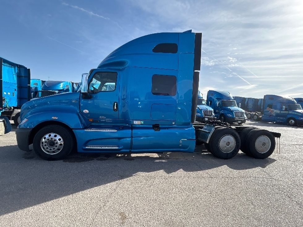 Sleeper Tractor-Heavy Duty Tractors-International-2021-LT625-El Paso-TX-788,073\n\t\tmiles-$ 32,500 - Image 4
