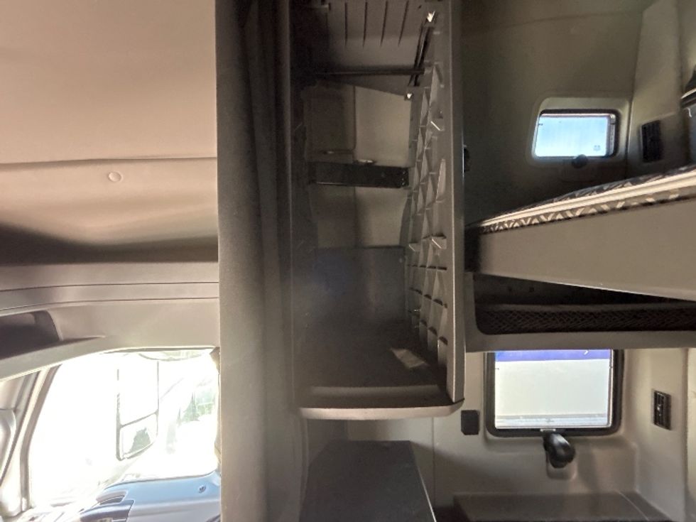 Sleeper Tractor-Heavy Duty Tractors-International-2021-LT625-Flagstaff-AZ-404,189\n\t\tmiles-$ 64,000 - Image 18