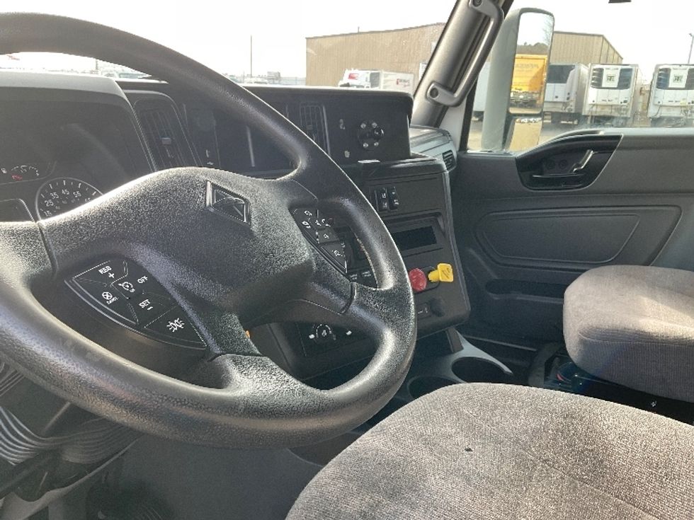 Sleeper Tractor-Heavy Duty Tractors-International-2021-LT625-Fort Smith-AR-318,125\n\t\tmiles-$ 42,750 - Image 10