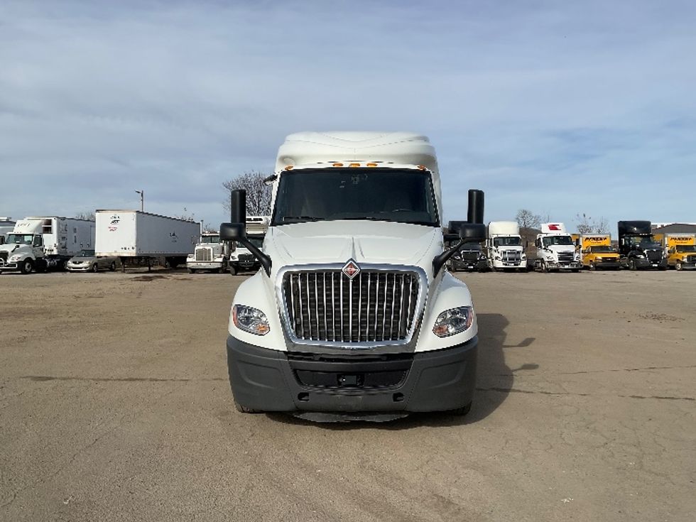 Sleeper Tractor-Heavy Duty Tractors-International-2021-LT625-Fort Smith-AR-334,195\n\t\tmiles-$ 34,500 - Image 2