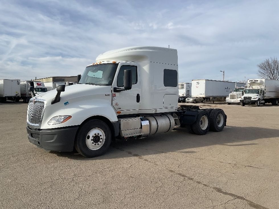 Sleeper Tractor-Heavy Duty Tractors-International-2021-LT625-Fort Smith-AR-334,195\n\t\tmiles-$ 34,500 - Image 3