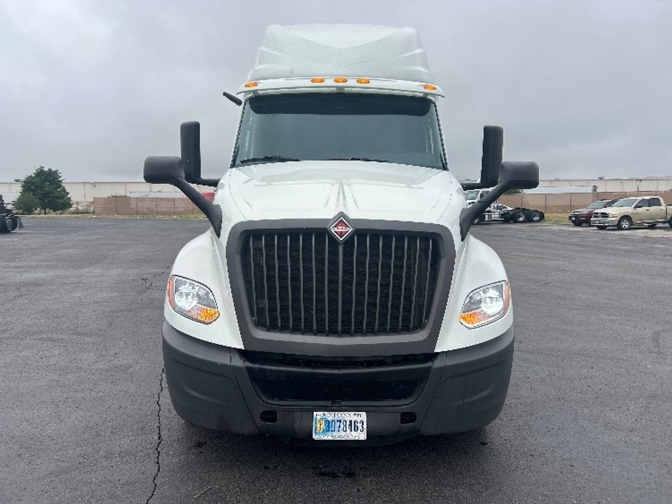 Sleeper Tractor-Heavy Duty Tractors-International-2021-LT625-Greeley-CO-376,887\n\t\tmiles-$ 67,750 - Image 2