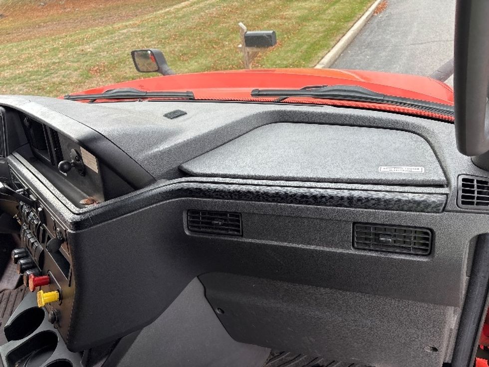 Sleeper Tractor-Heavy Duty Tractors-International-2021-LT625-Hagerstown-MD-432,763\n\t\tmiles-$ 14,000 - Image 13