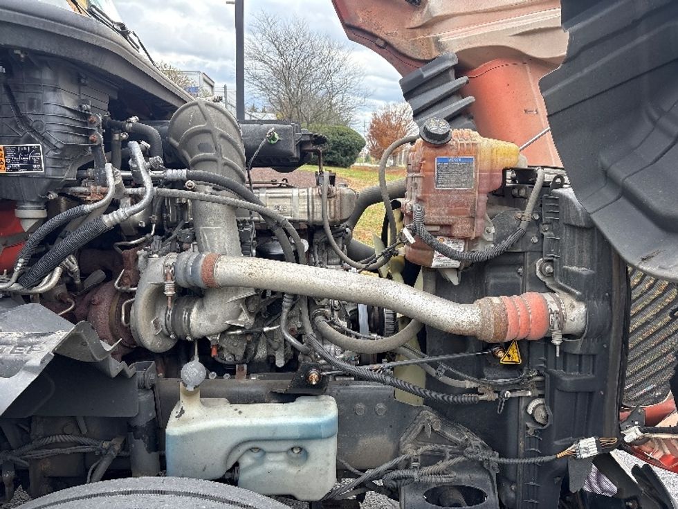 Sleeper Tractor-Heavy Duty Tractors-International-2021-LT625-Hagerstown-MD-432,763\n\t\tmiles-$ 14,000 - Image 19