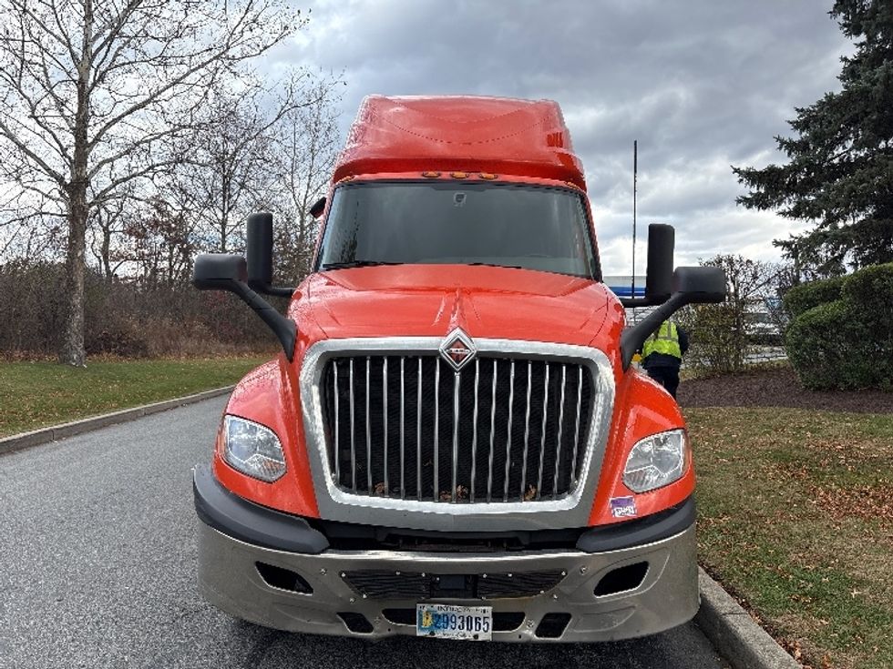 Sleeper Tractor-Heavy Duty Tractors-International-2021-LT625-Hagerstown-MD-432,763\n\t\tmiles-$ 14,000 - Image 2