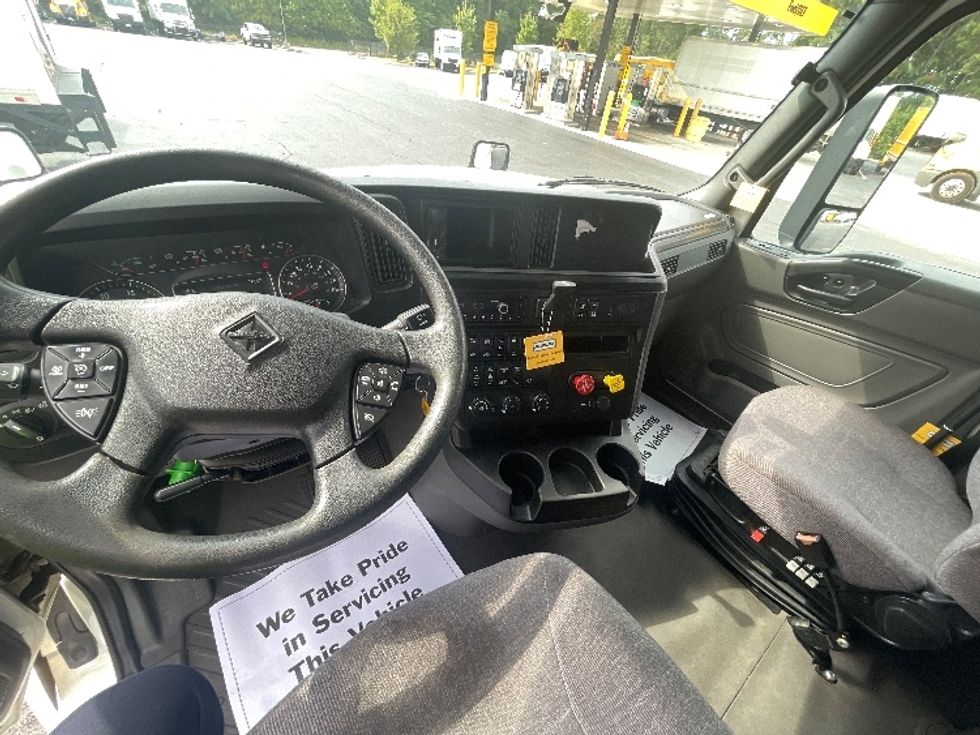 Sleeper Tractor-Heavy Duty Tractors-International-2021-LT625-Kennesaw-GA-260,959\n\t\tmiles-$ 67,000 - Image 12