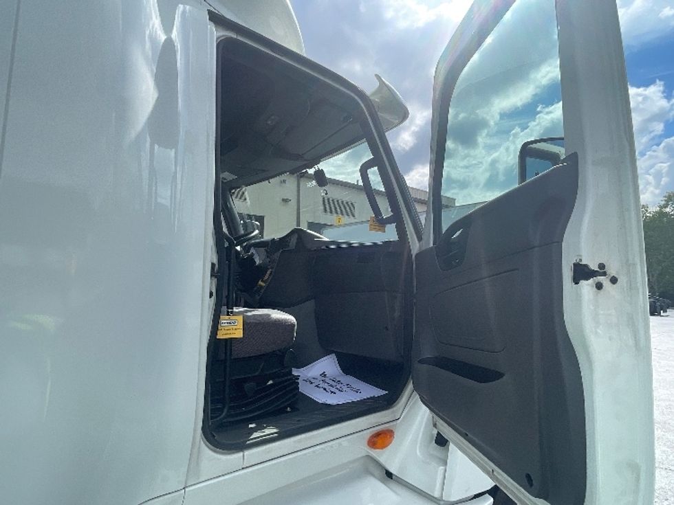 Sleeper Tractor-Heavy Duty Tractors-International-2021-LT625-Kennesaw-GA-260,959\n\t\tmiles-$ 67,000 - Image 13