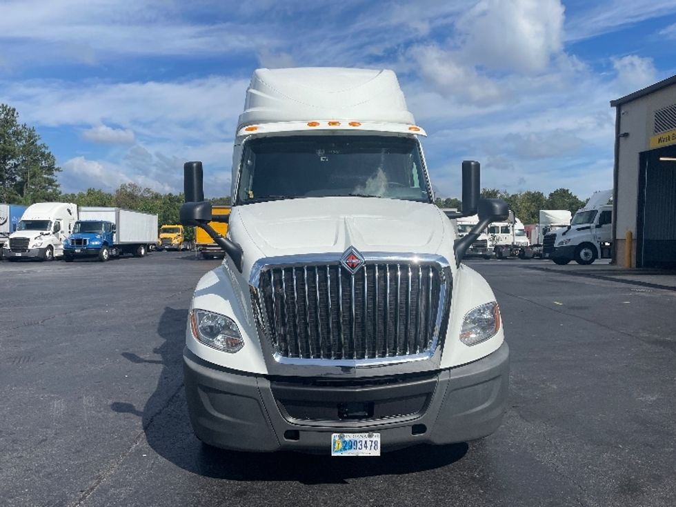 Sleeper Tractor-Heavy Duty Tractors-International-2021-LT625-Kennesaw-GA-260,959\n\t\tmiles-$ 67,000 - Image 2