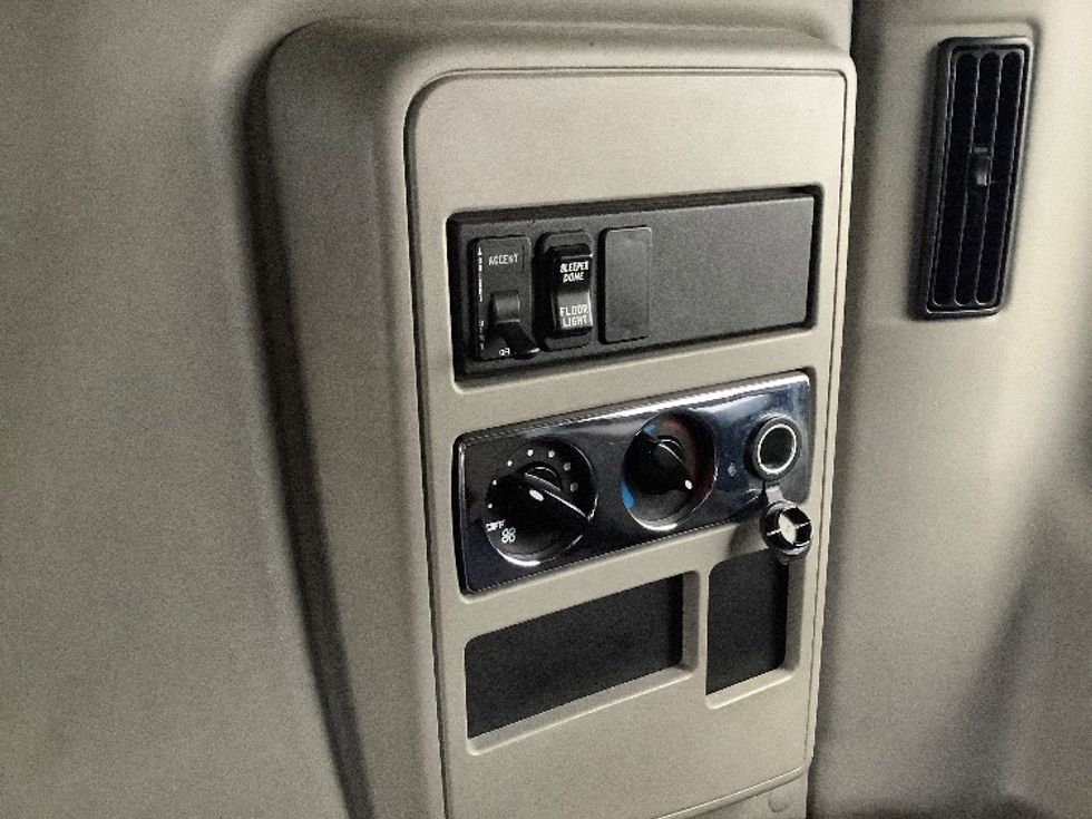 Sleeper Tractor-Heavy Duty Tractors-International-2021-LT625-Lacey-WA-544,281\n\t\tmiles-$ 57,500 - Image 22