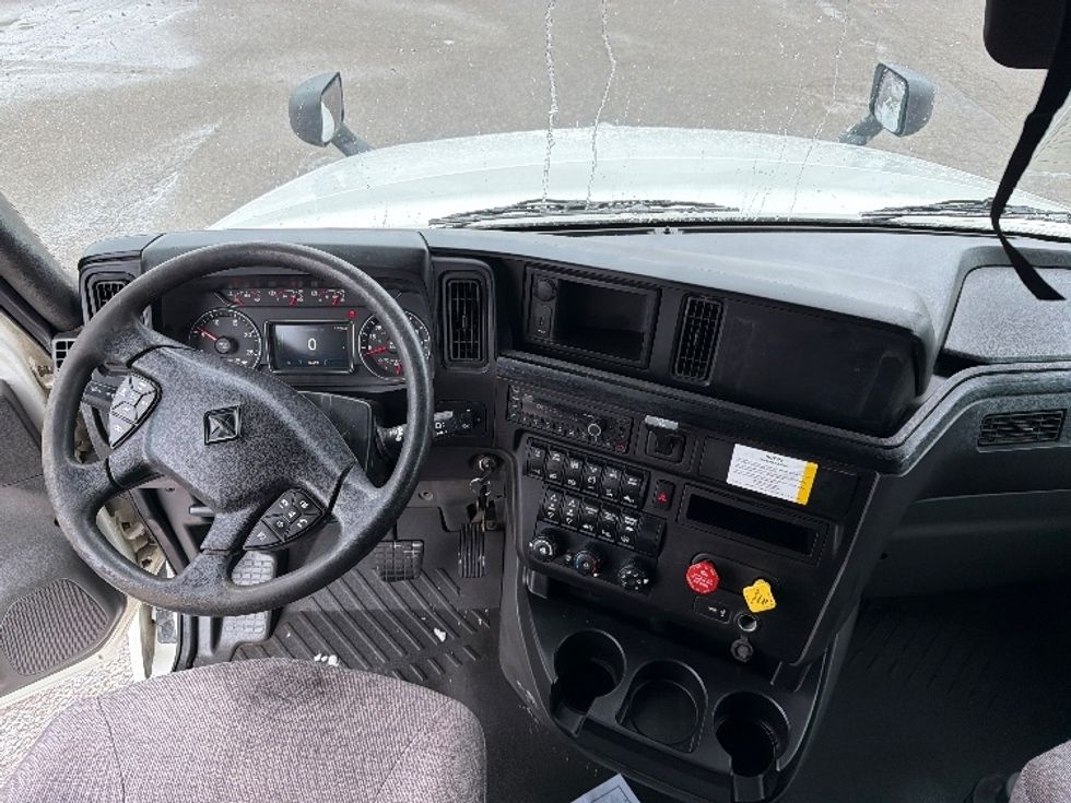 Sleeper Tractor-Heavy Duty Tractors-International-2021-LT625-Lansing-MI-522,054\n\t\tmiles-$ 27,750 - Image 12