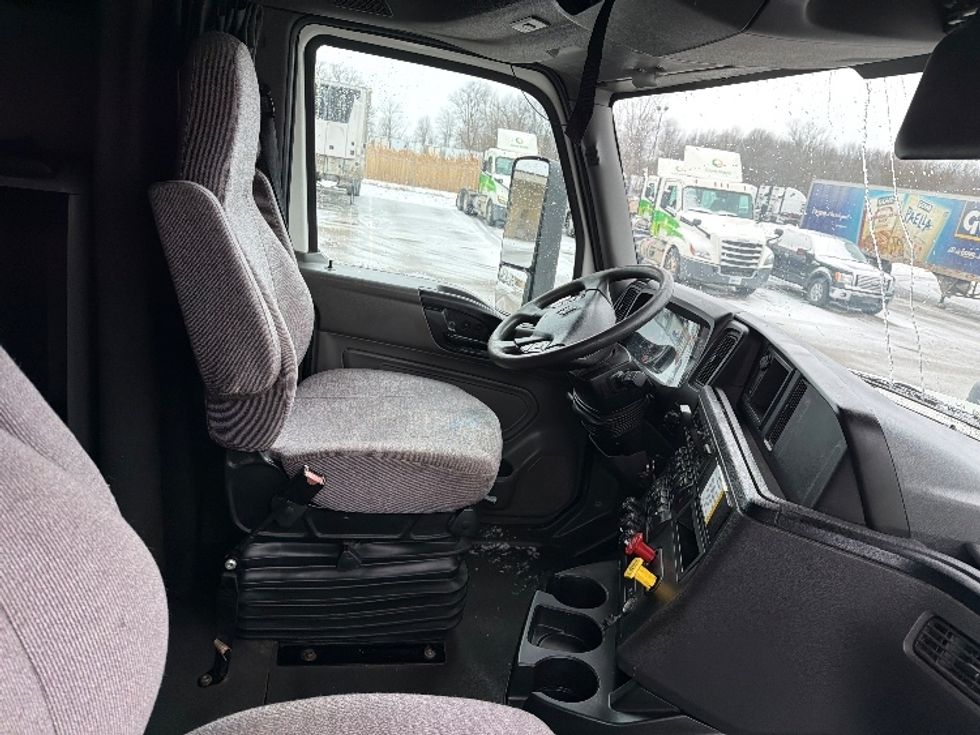 Sleeper Tractor-Heavy Duty Tractors-International-2021-LT625-Lansing-MI-522,054\n\t\tmiles-$ 27,750 - Image 15