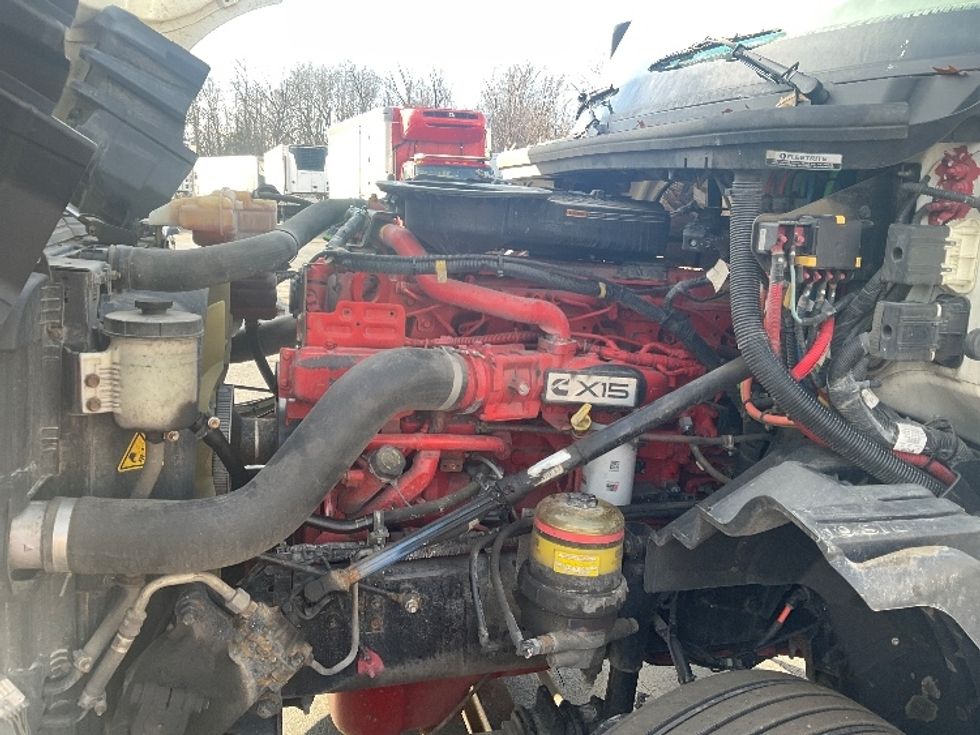 Sleeper Tractor-Heavy Duty Tractors-International-2021-LT625-Louisville-KY-392,158\n\t\tmiles-$ 52,000 - Image 21