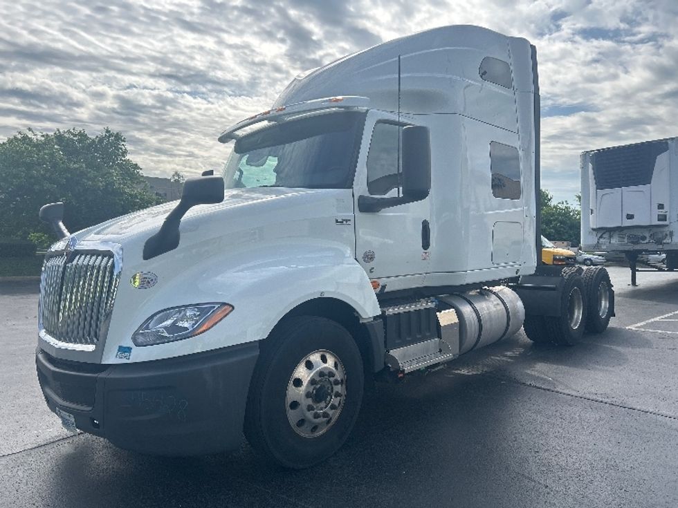 Sleeper Tractor-Heavy Duty Tractors-International-2021-LT625-Louisville-KY-392,158\n\t\tmiles-$ 52,000 - Image 3