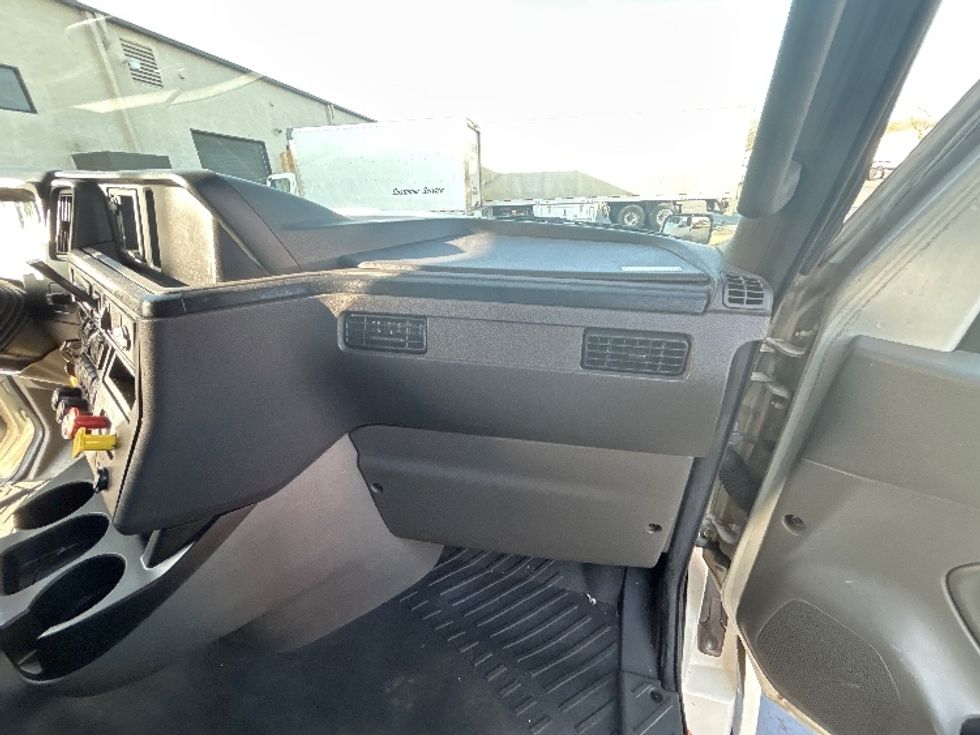 Sleeper Tractor-Heavy Duty Tractors-International-2021-LT625-Louisville-KY-396,852\n\t\tmiles-$ 50,750 - Image 14