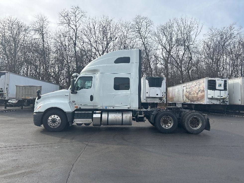 Sleeper Tractor-Heavy Duty Tractors-International-2021-LT625-Louisville-KY-396,852\n\t\tmiles-$ 50,750 - Image 4