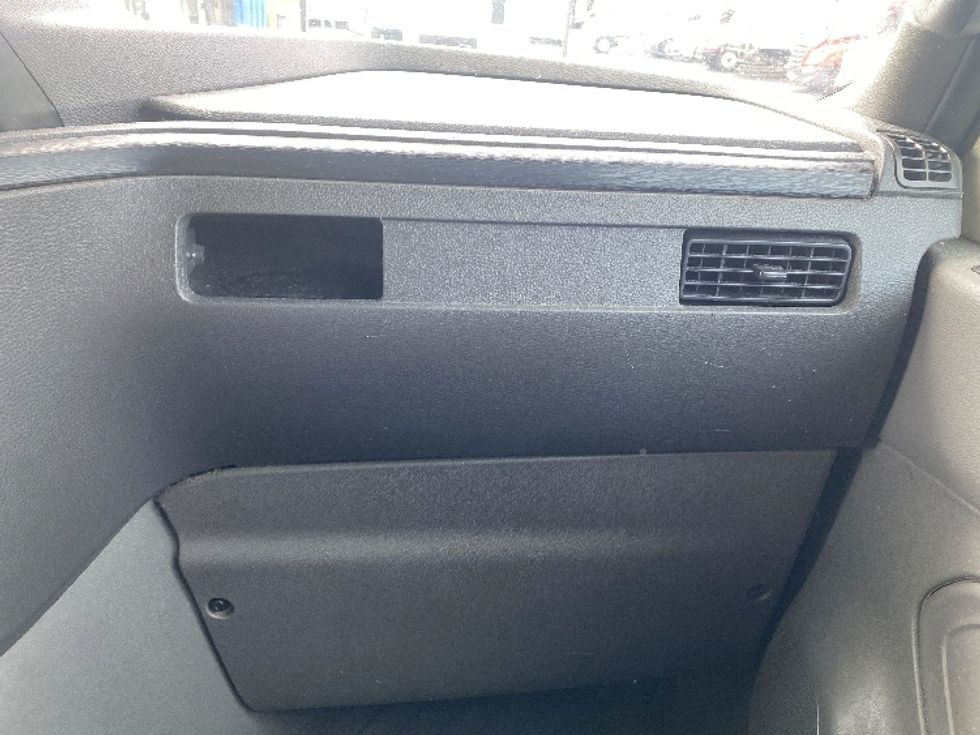 Sleeper Tractor-Heavy Duty Tractors-International-2021-LT625-Louisville-KY-458,010\n\t\tmiles-$ 52,250 - Image 13