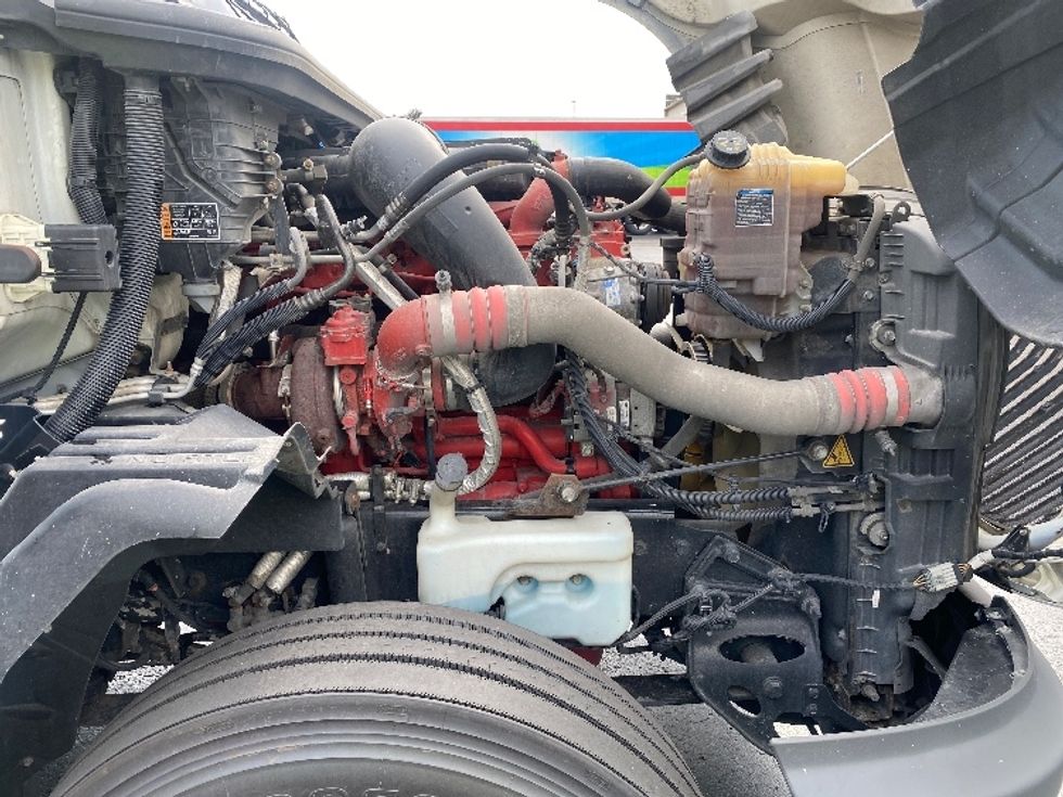 Sleeper Tractor-Heavy Duty Tractors-International-2021-LT625-Louisville-KY-458,010\n\t\tmiles-$ 52,250 - Image 19