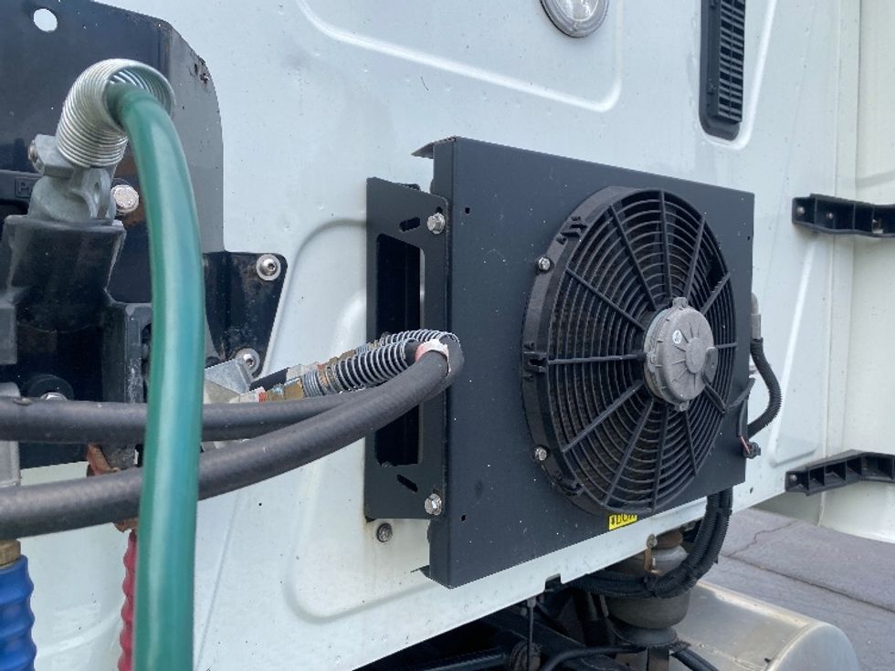 Sleeper Tractor-Heavy Duty Tractors-International-2021-LT625-Louisville-KY-458,010\n\t\tmiles-$ 52,250 - Image 21