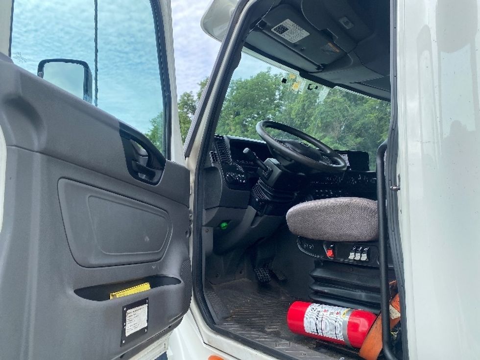 Sleeper Tractor-Heavy Duty Tractors-International-2021-LT625-Louisville-KY-458,010\n\t\tmiles-$ 52,250 - Image 9