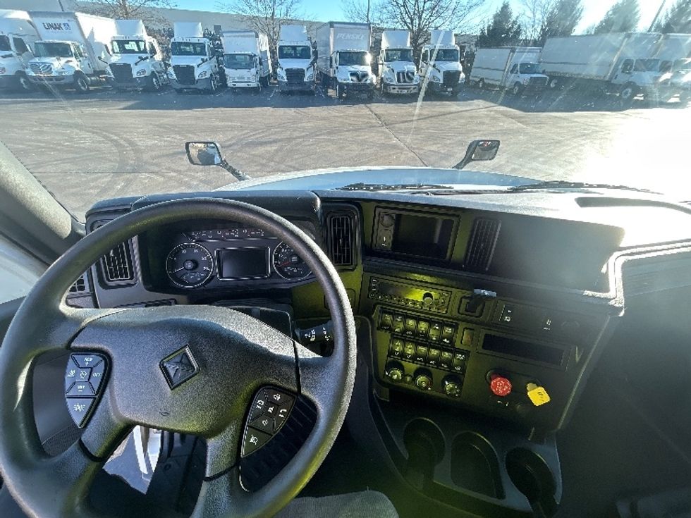 Sleeper Tractor-Heavy Duty Tractors-International-2021-LT625-Louisville-KY-459,131\n\t\tmiles-$ 45,750 - Image 11