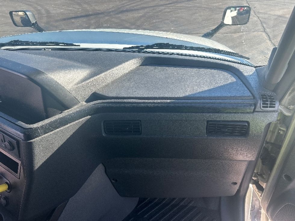 Sleeper Tractor-Heavy Duty Tractors-International-2021-LT625-Louisville-KY-459,131\n\t\tmiles-$ 45,750 - Image 14