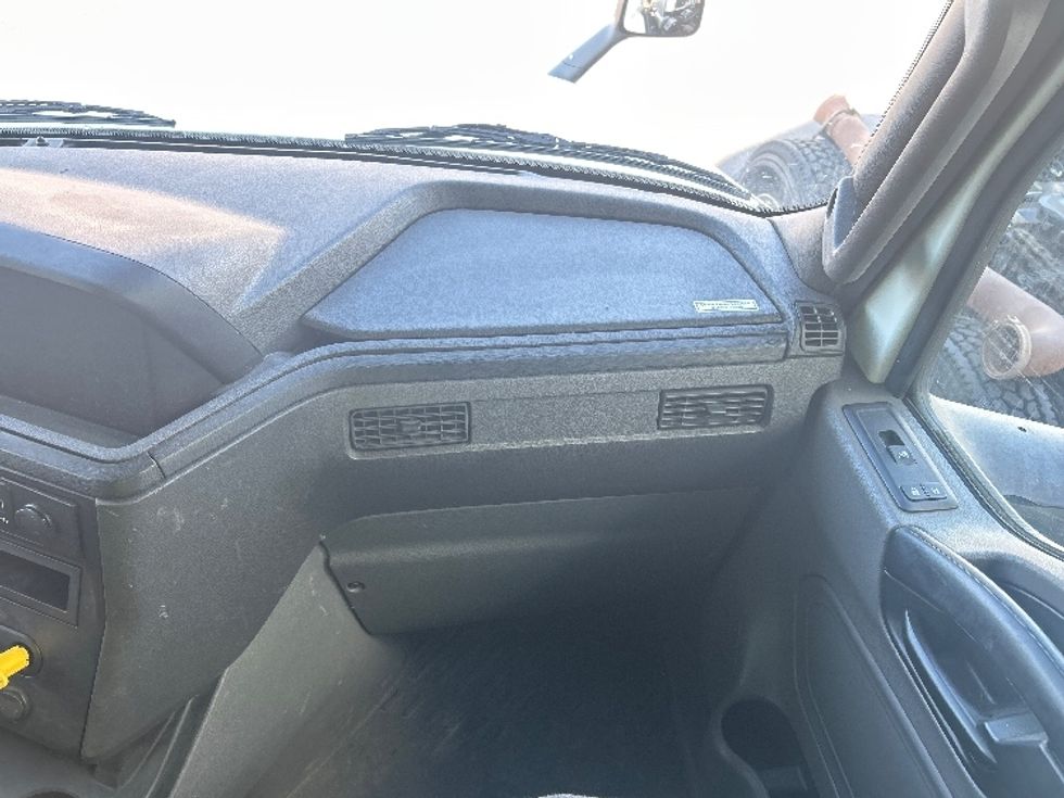 Sleeper Tractor-Heavy Duty Tractors-International-2021-LT625-Louisville-KY-467,020\n\t\tmiles-$ 45,750 - Image 14