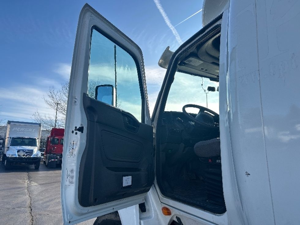 Sleeper Tractor-Heavy Duty Tractors-International-2021-LT625-Louisville-KY-467,020\n\t\tmiles-$ 45,750 - Image 9