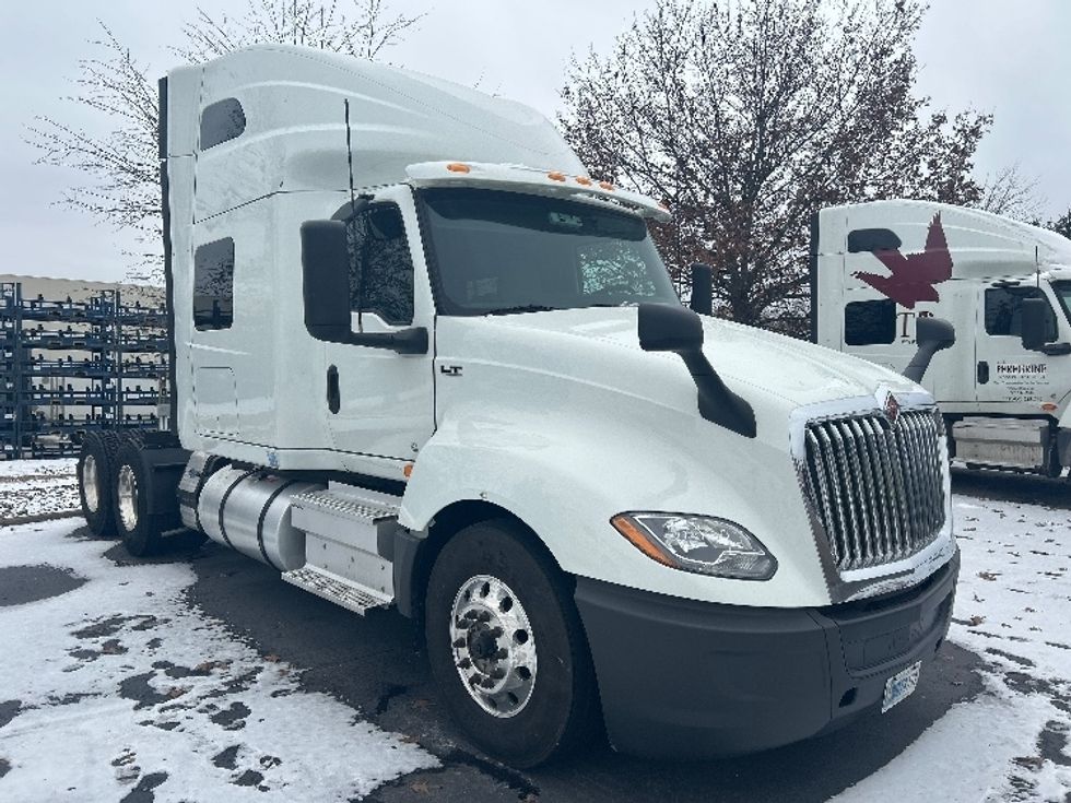 Sleeper Tractor-Heavy Duty Tractors-International-2021-LT625-Louisville-KY-537,290\n\t\tmiles-$ 39,750 - Image 1