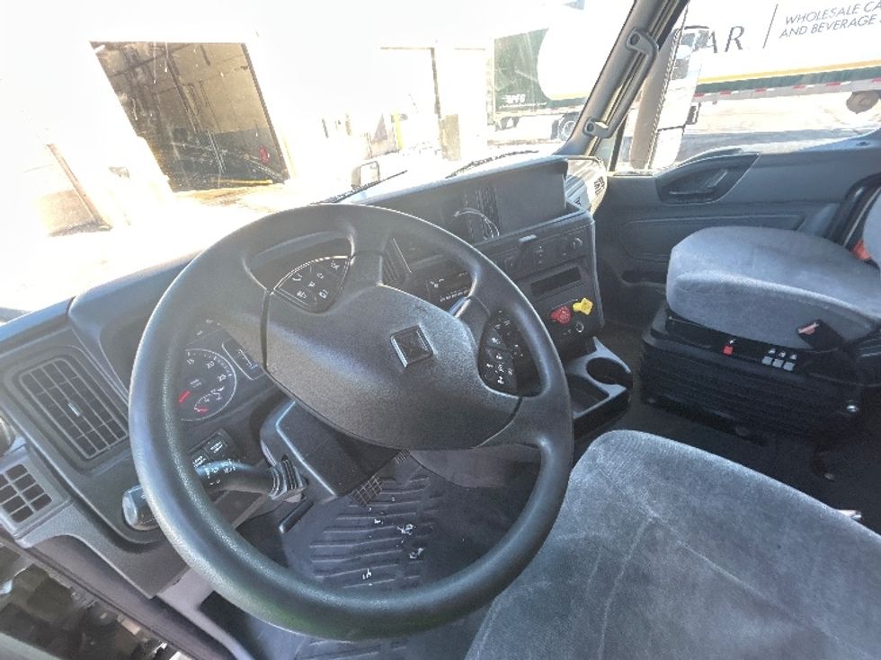 Sleeper Tractor-Heavy Duty Tractors-International-2021-LT625-Louisville-KY-537,290\n\t\tmiles-$ 39,750 - Image 10