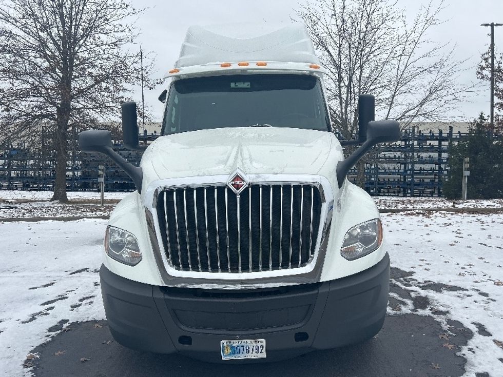 Sleeper Tractor-Heavy Duty Tractors-International-2021-LT625-Louisville-KY-537,290\n\t\tmiles-$ 39,750 - Image 2
