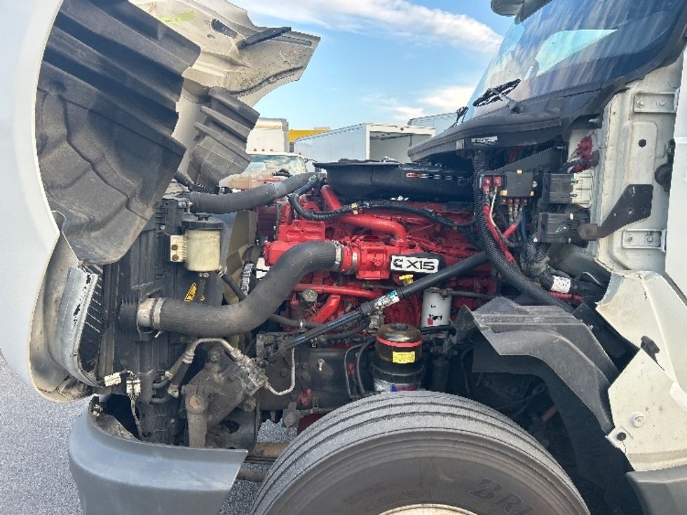 Sleeper Tractor-Heavy Duty Tractors-International-2021-LT625-Louisville-KY-588,781\n\t\tmiles-$ 47,000 - Image 21