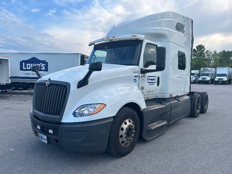 Sleeper Tractor-Heavy Duty Tractors-International-2021-LT625-Louisville-KY-588,781\n\t\tmiles-$ 47,000 - Image 3