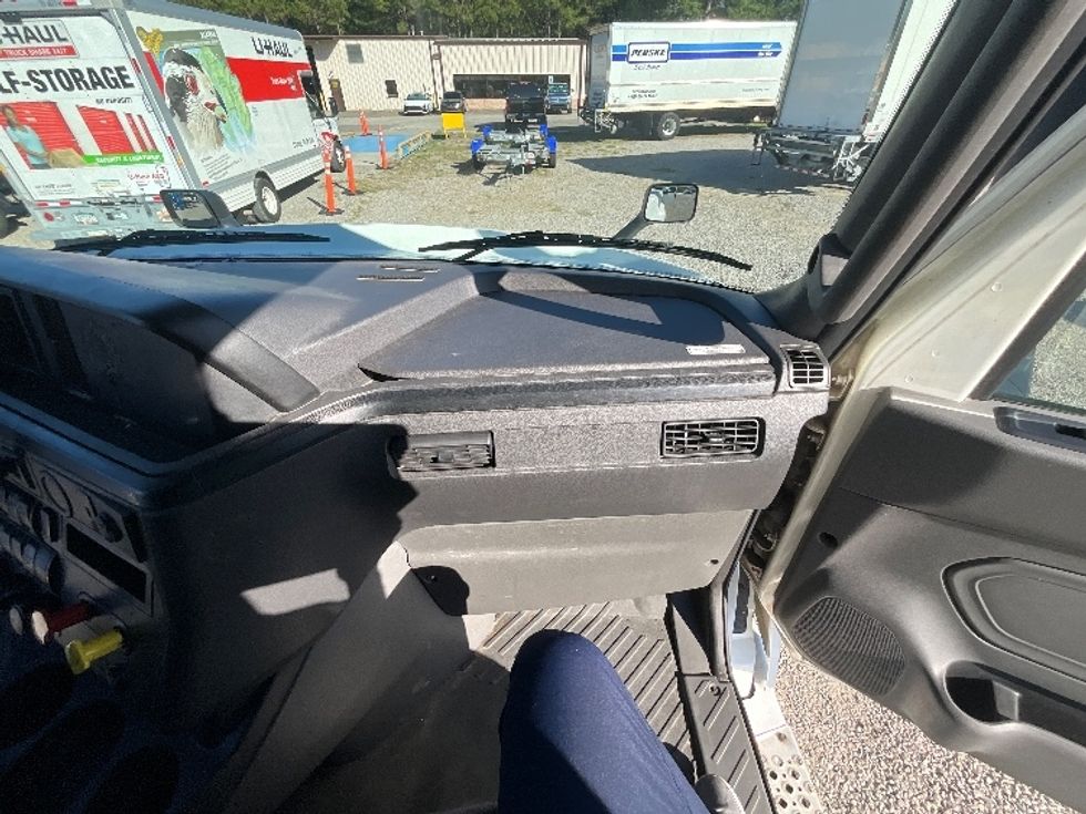 Sleeper Tractor-Heavy Duty Tractors-International-2021-LT625-Mebane-NC-543,934\n\t\tmiles-$ 49,500 - Image 14