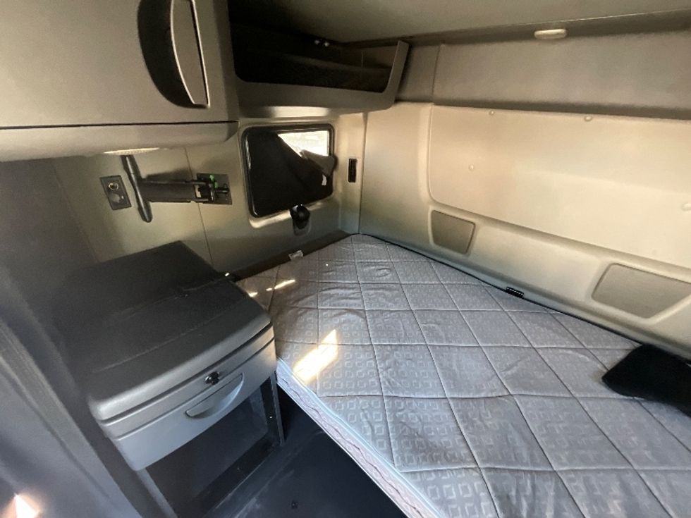 Sleeper Tractor-Heavy Duty Tractors-International-2021-LT625-Mebane-NC-543,934\n\t\tmiles-$ 49,500 - Image 19